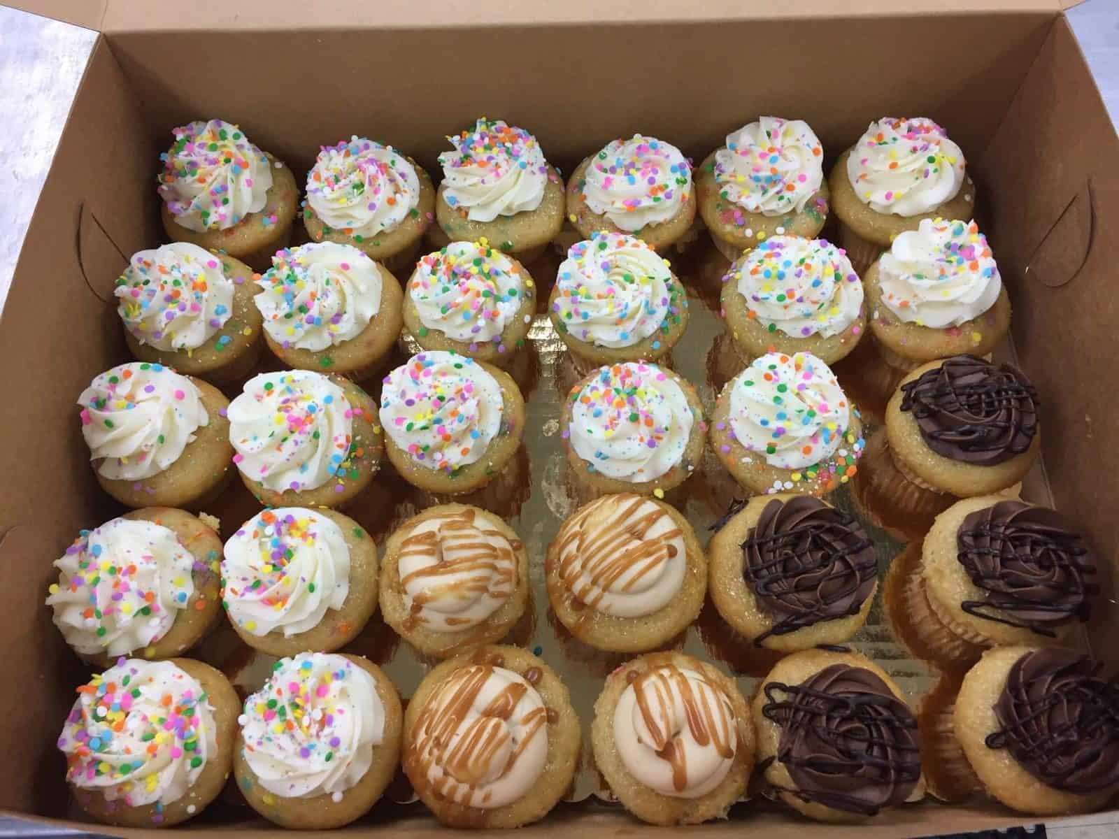 You are currently viewing Holmdel Township EA sends sweet treats to Bayshore Hospital