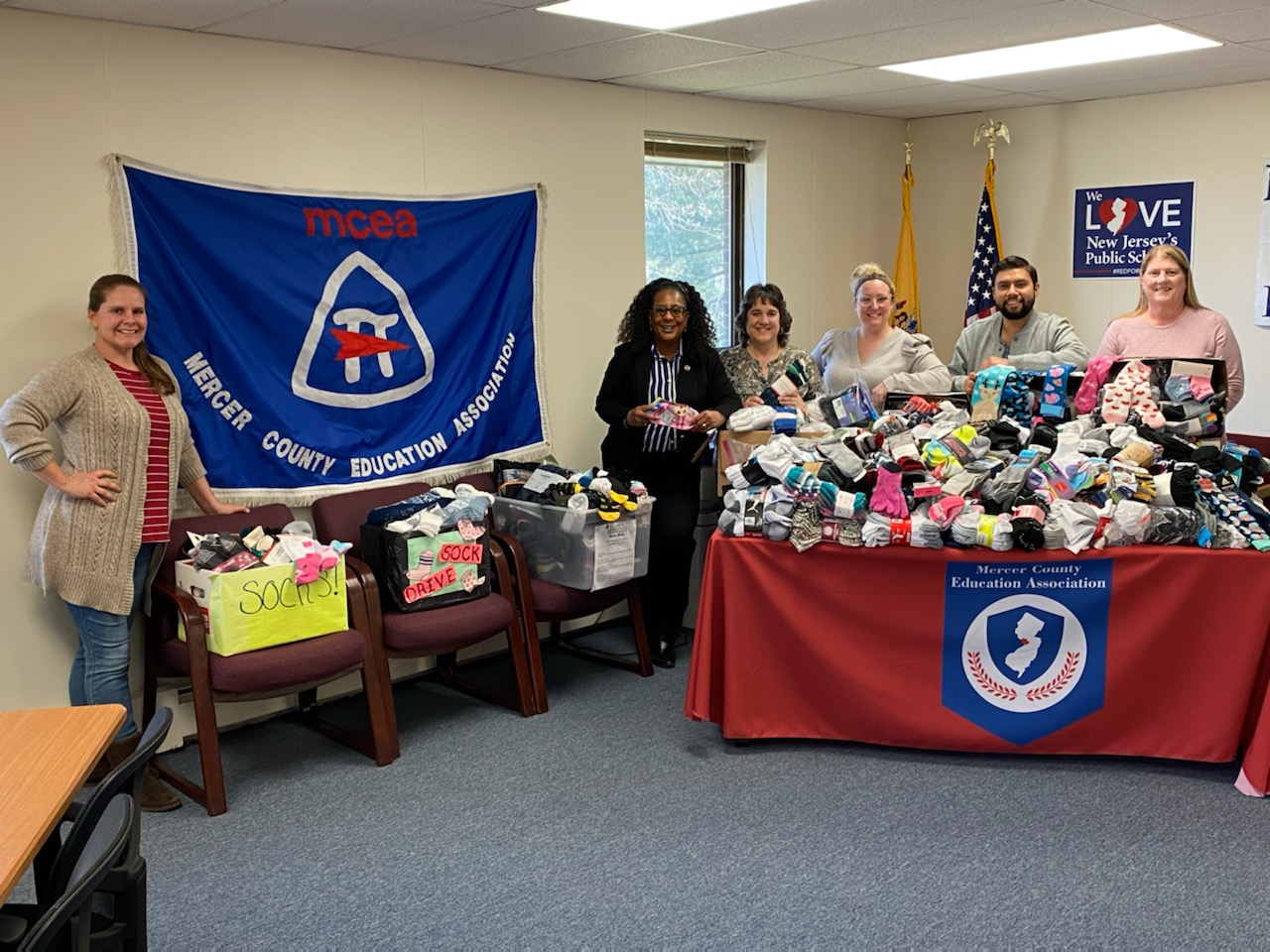 Read more about the article Mercer County LAT holds sock drive for Trenton Mission
