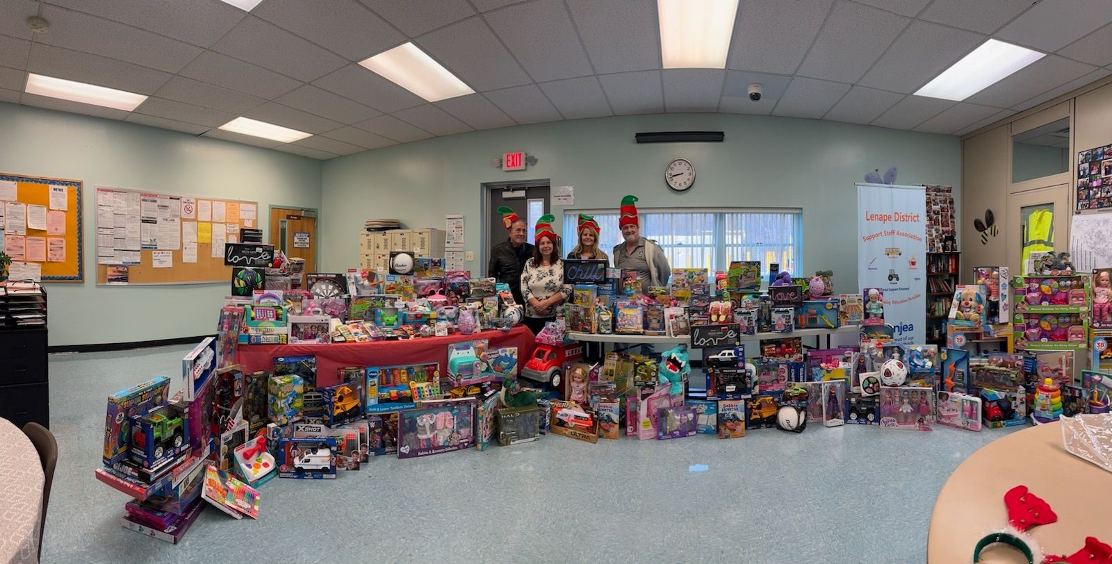 Read more about the article Lenape District Support Staff Association collect, wrap for Toys for Tots